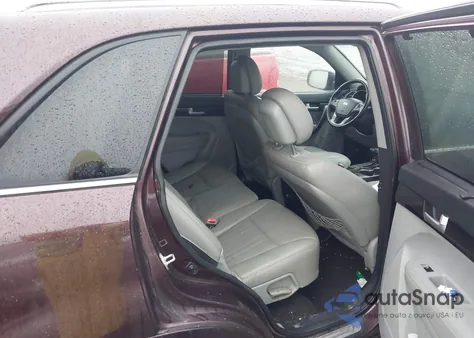 2015 Kia Sorento Sx V6 z USA, uszkodzony, nr VIN 5XYKW4A70FG580539